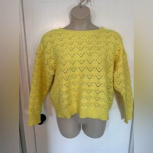 Maurices Women’s Holed Sweater Yellow Scoop Neck Long Sleeves Sz XL #1725